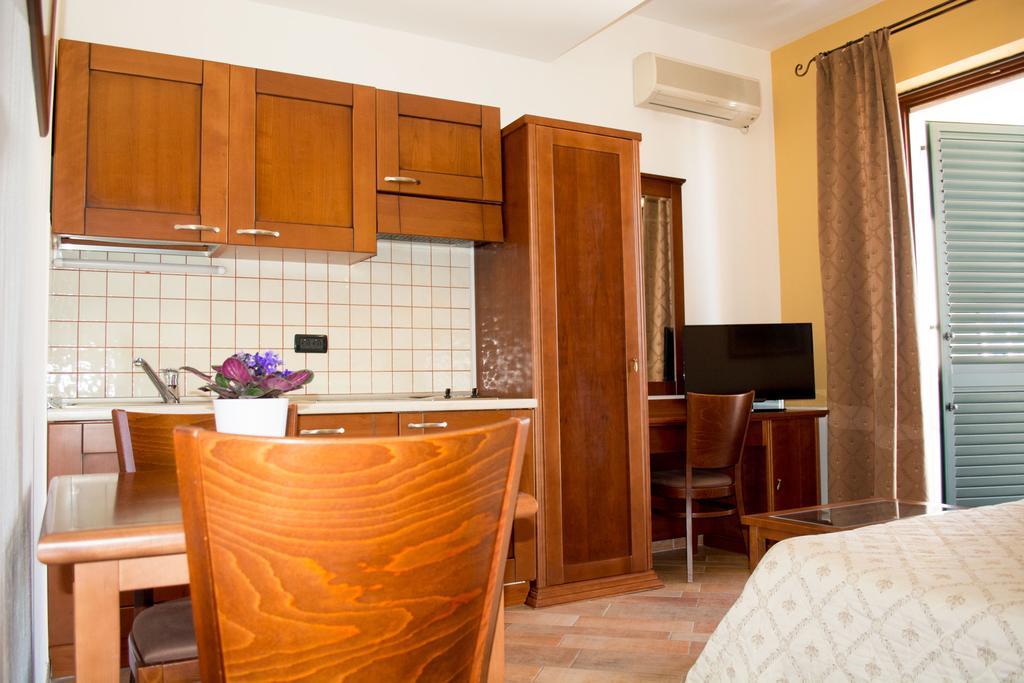 Villa Lavandula With Heated Swimming Pool Τρογκίρ Δωμάτιο φωτογραφία