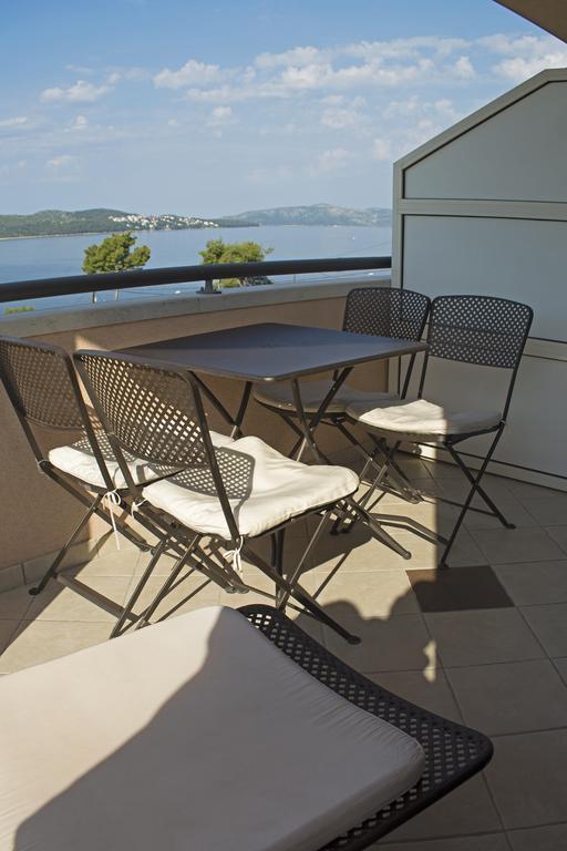 Villa Lavandula With Heated Swimming Pool Τρογκίρ Δωμάτιο φωτογραφία