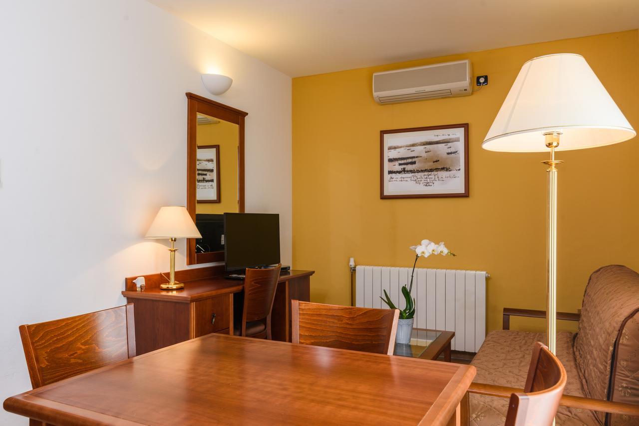 Villa Lavandula With Heated Swimming Pool Τρογκίρ Εξωτερικό φωτογραφία