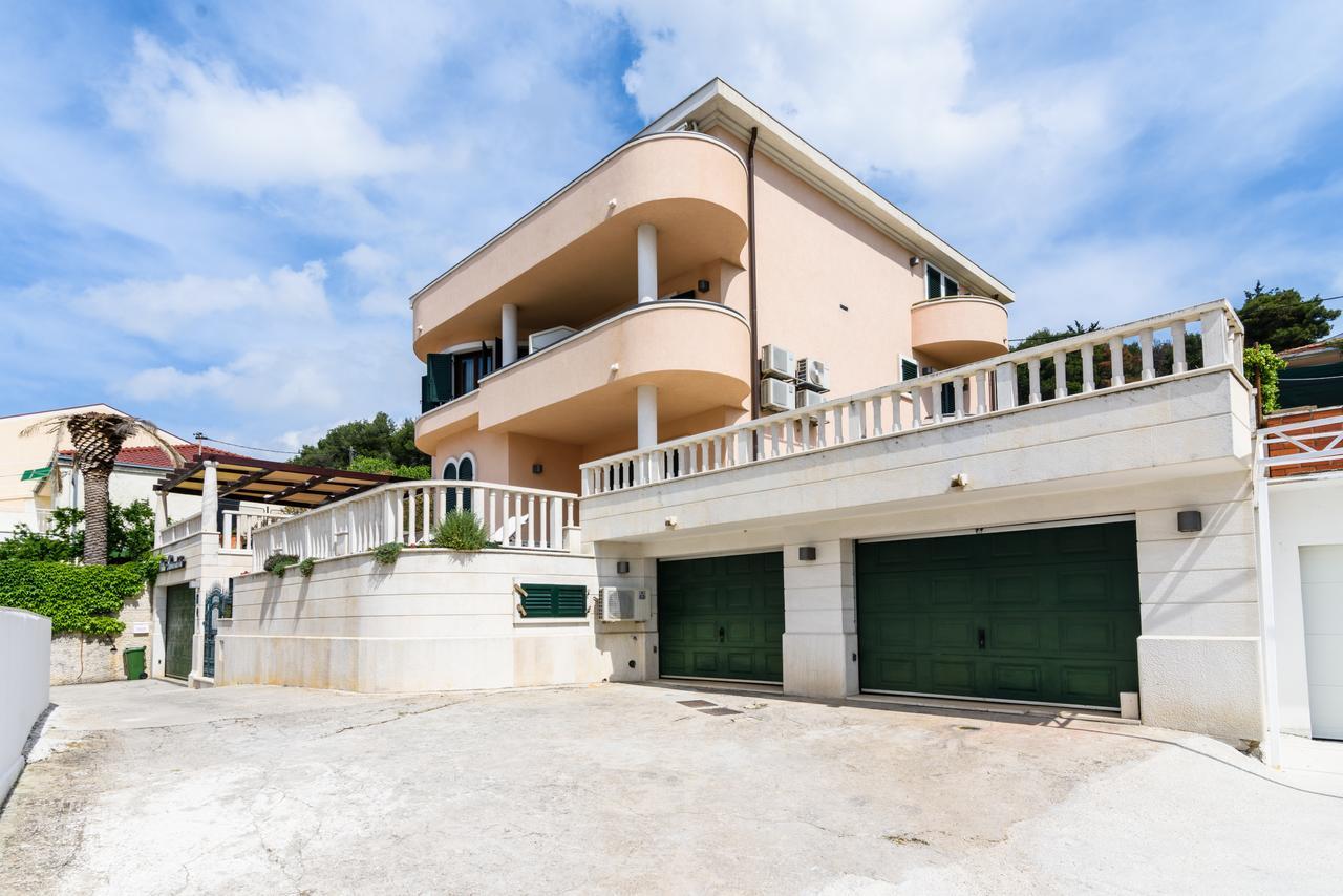 Villa Lavandula With Heated Swimming Pool Τρογκίρ Εξωτερικό φωτογραφία